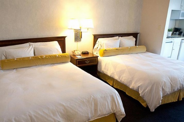 Coral Reef Inn & Condo Suites image 26